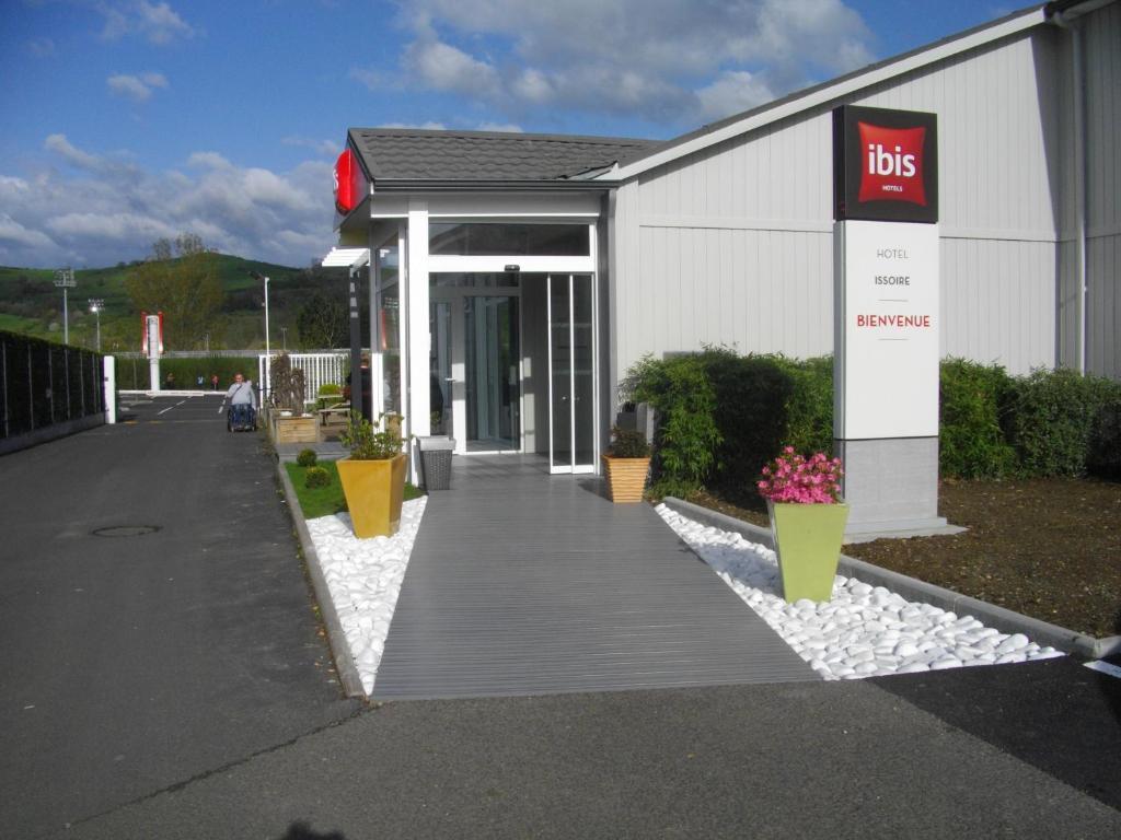 Ibis Issoire Hotel Exterior photo
