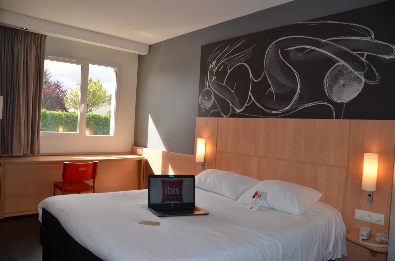Ibis Issoire Hotel Exterior photo