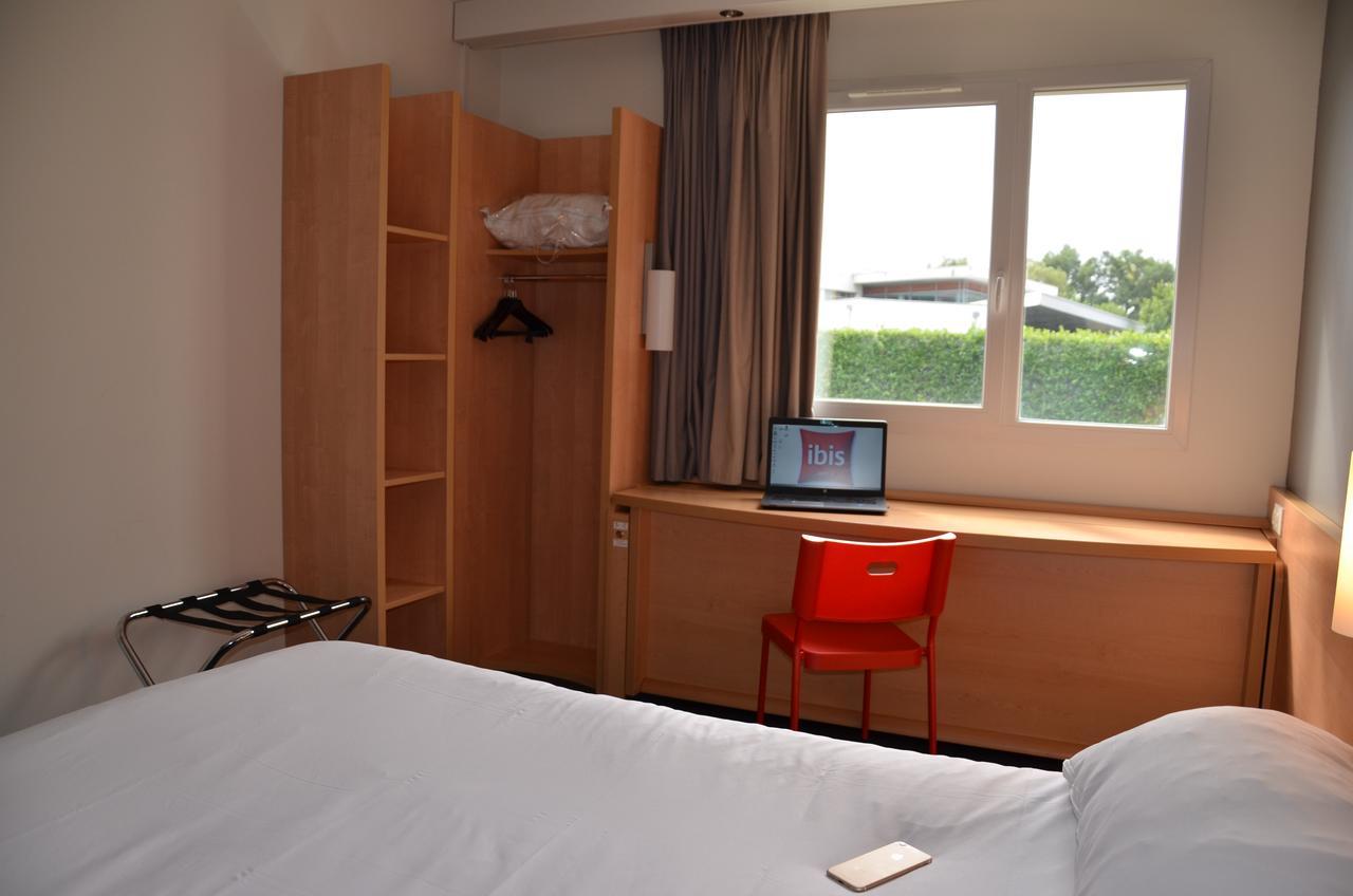 Ibis Issoire Hotel Exterior photo
