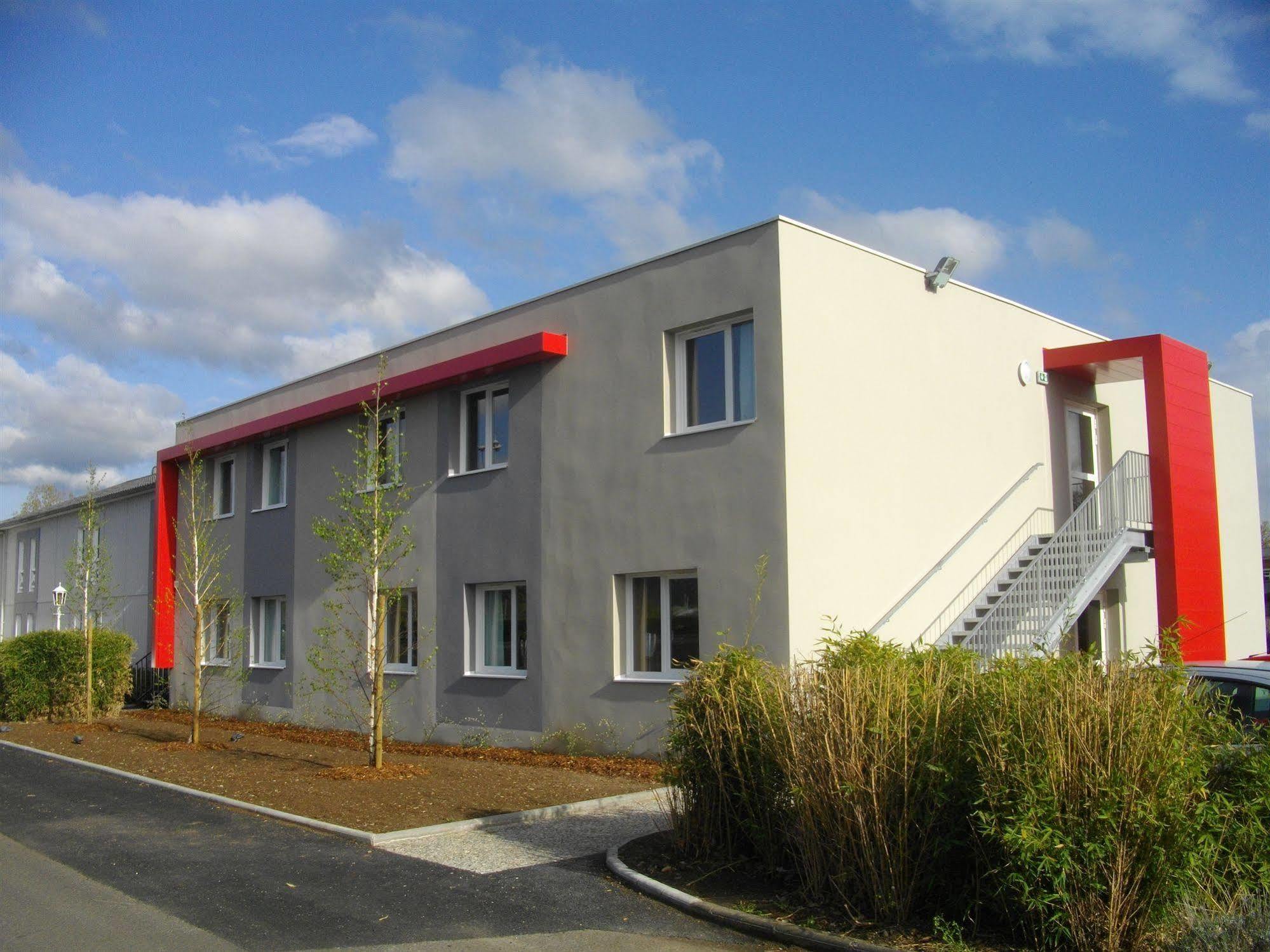 Ibis Issoire Hotel Exterior photo