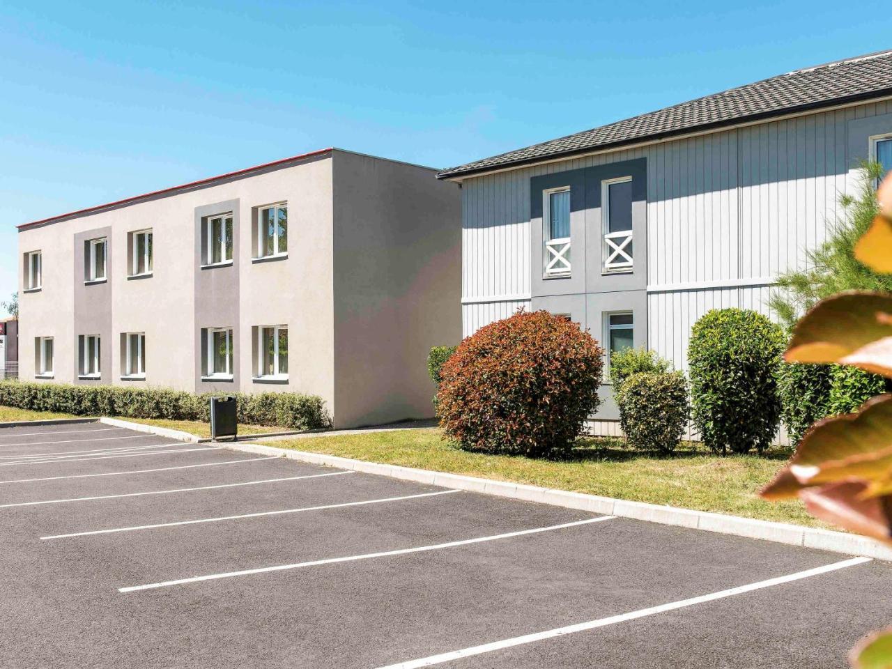 Ibis Issoire Hotel Exterior photo